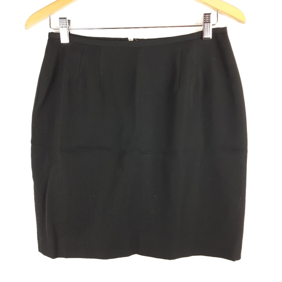 Jacqueline Ferrar Solid Black High Waisted Dark Academia Short Wool Skirt - Picture 6 of 11